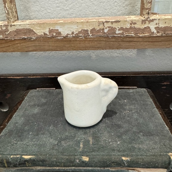Vintage Rustic White Elephant Ear creamer